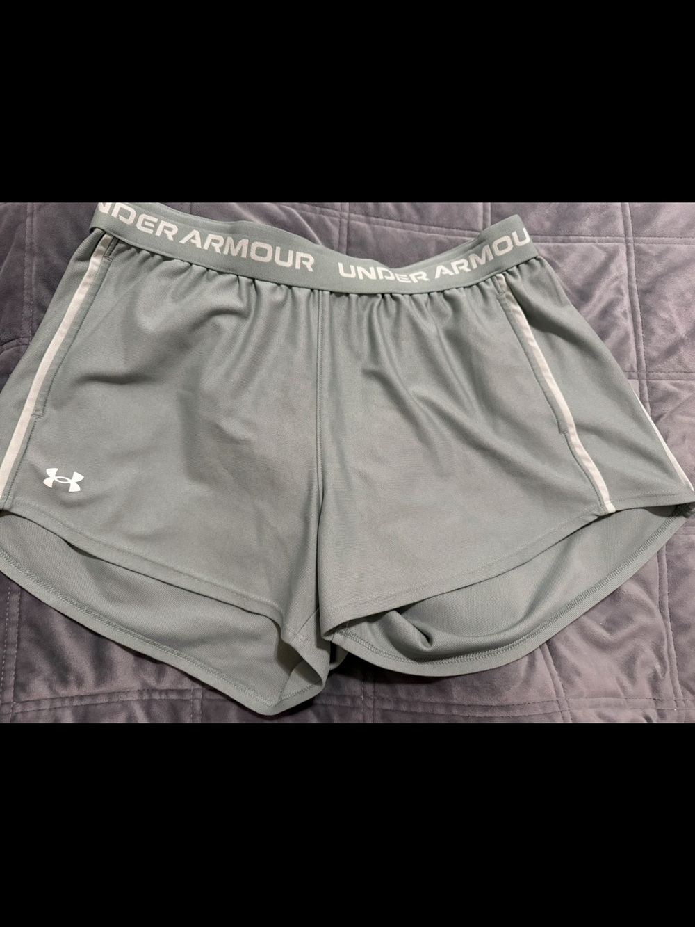 Under Armour Women's Green ( sage) Elastic-Waist Athletic Shorts